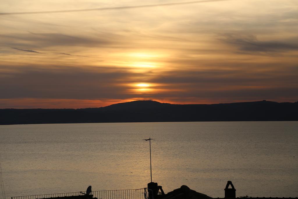 La Dimora di Checchino Bed and Breakfast Anguillara Sabazia Esterno foto